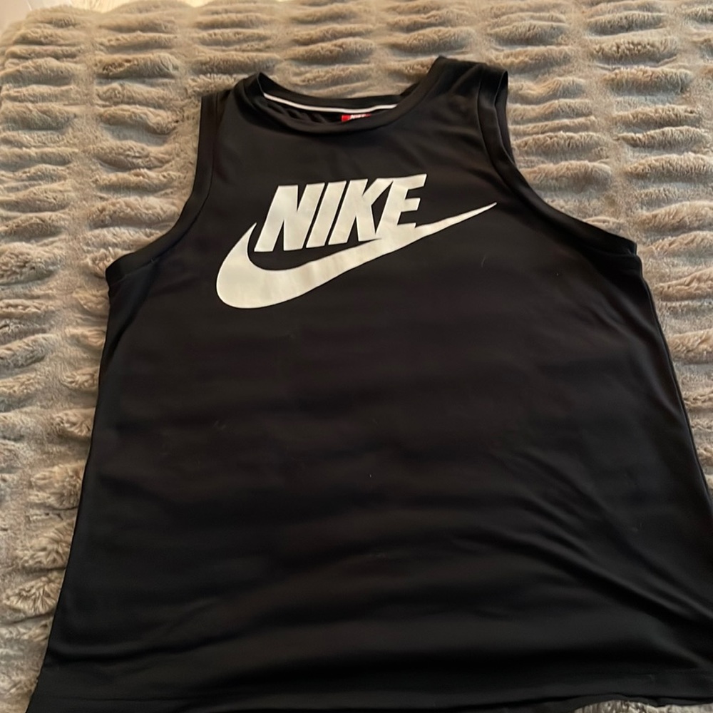 Womes Nike tank top